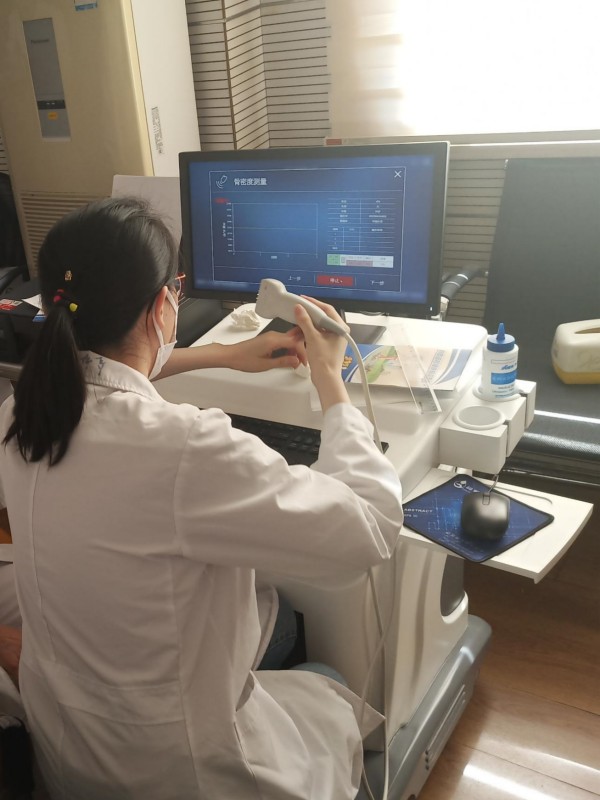 上海市楊浦區(qū)中心醫(yī)院引進(jìn)品源醫(yī)療骨密度儀， 非常感謝醫(yī)院對(duì)我們產(chǎn)品的認(rèn)可